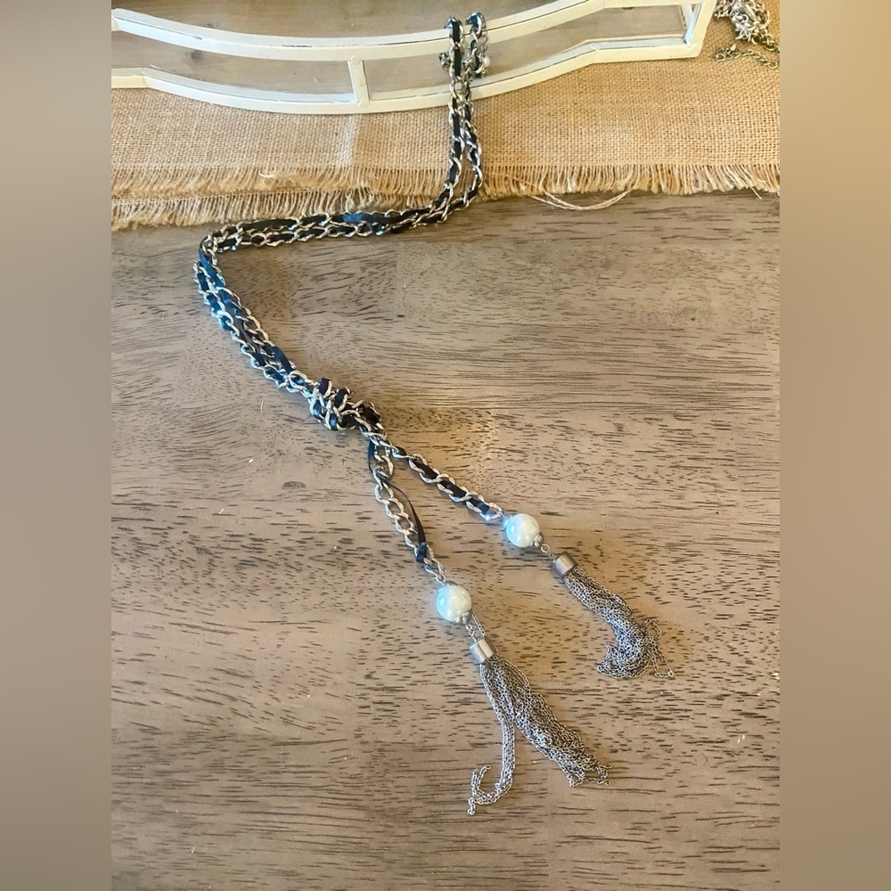 WHITE HOUSE BLACK MARKET Chain Ribbon Tassle Necklace | EUC | MSRP $149 - Picture 8 of 9